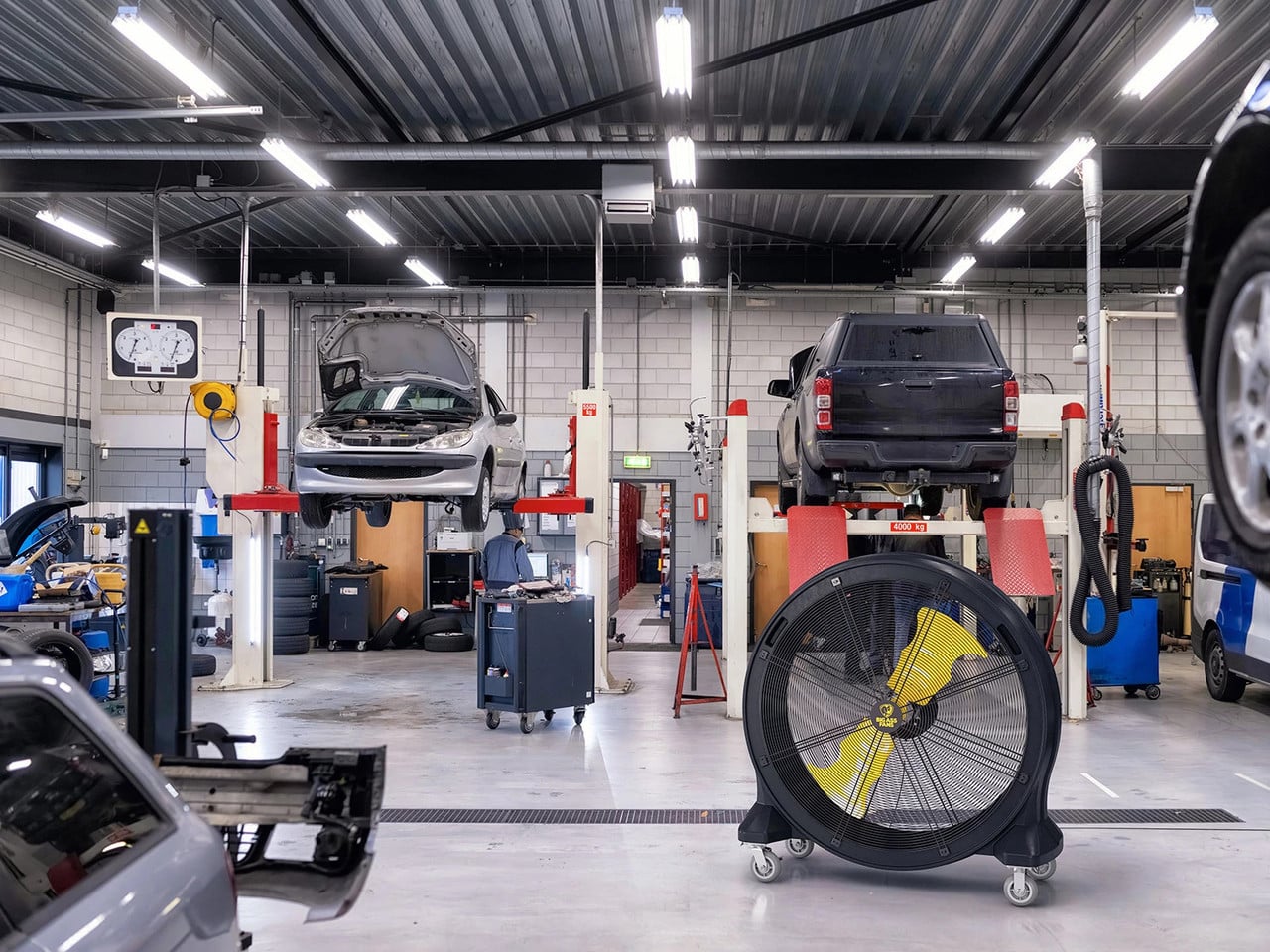 Bandit Floor Fan in a carshop