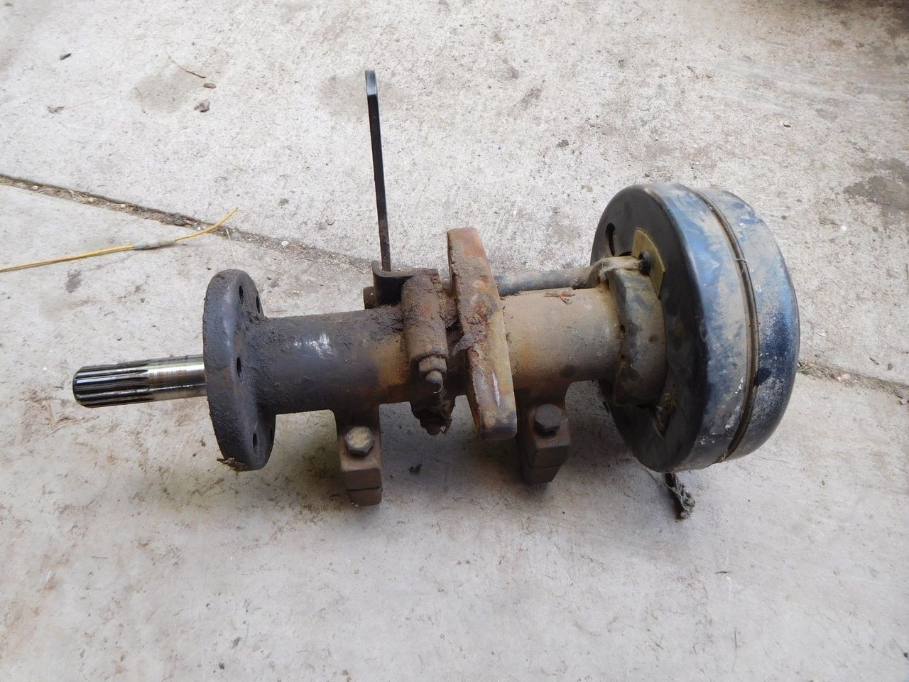 JOHN DEERE F910 F911 F915 F925 F930 F932 F935 LEFT AXLE ASSY