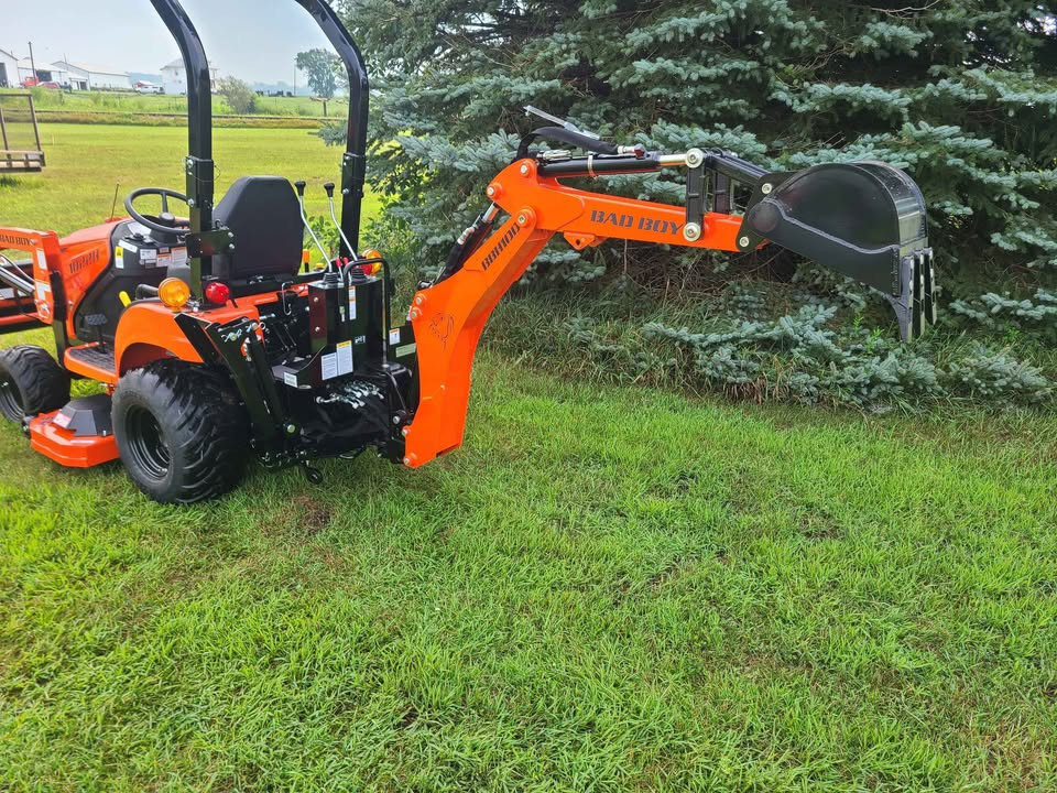 2026 Bad Boy 1022 Tractor, Loader, 54" deck, Backhoe