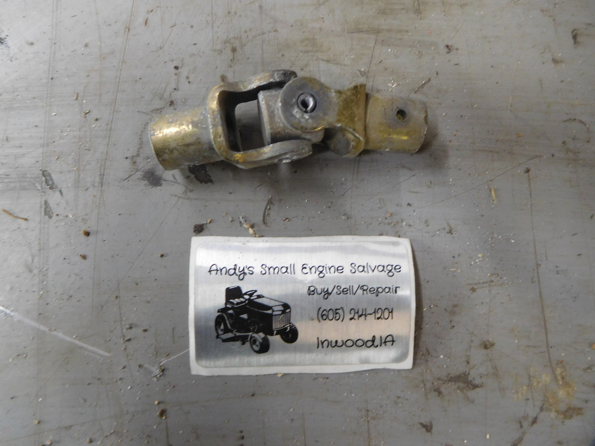 Ariens UNIVERSAL JOINT ASSEMBLY PT 02470400 Andys Small Engine Salvage