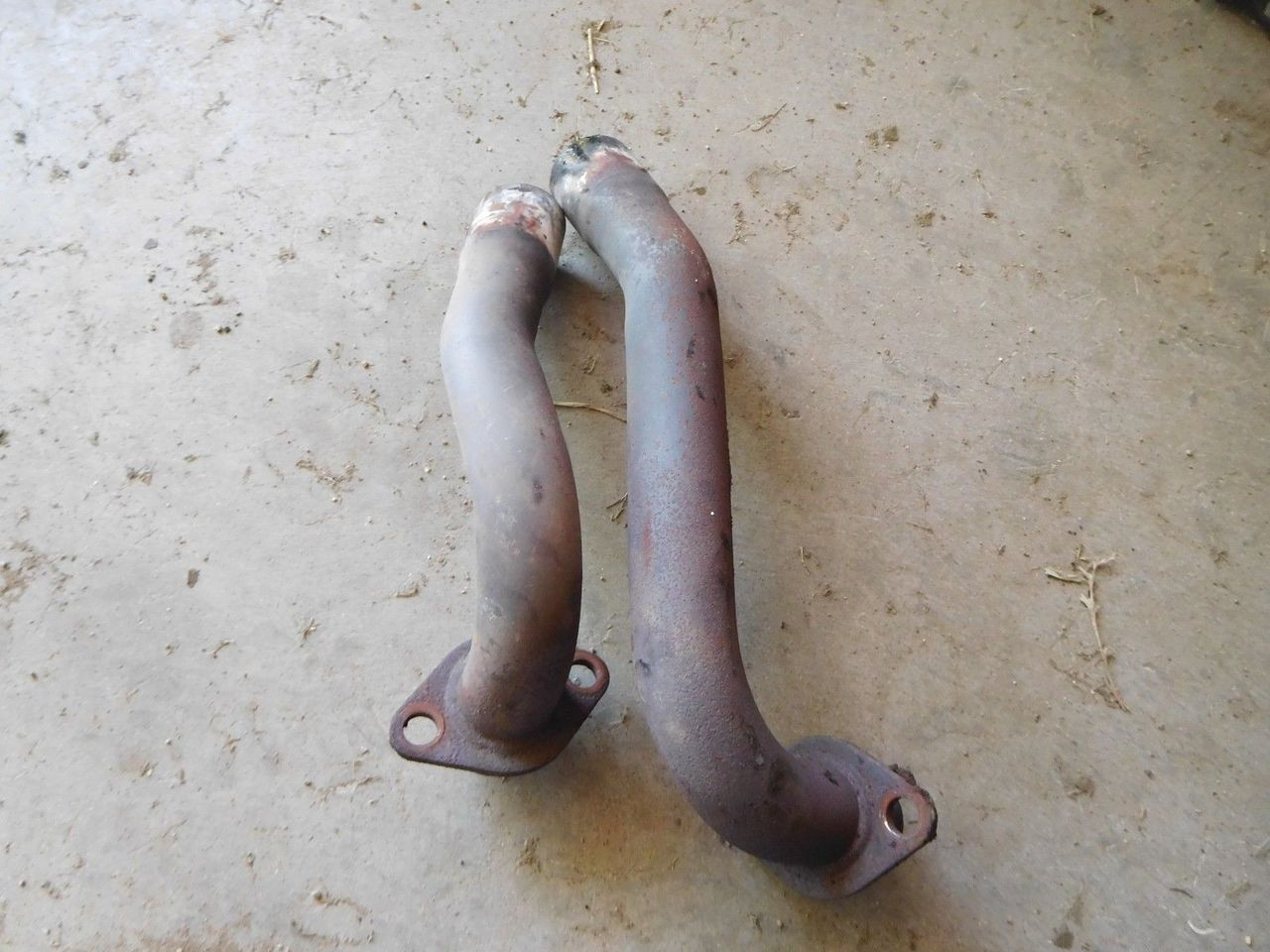 Onan P218 P220 John Deere 316 318 420 Exhaust Pipes PT HE1542343, HE1542344 Andys Small