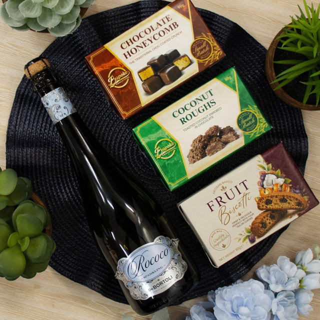 The Celebration Selection with De Bortoli Rococo Premium Cuvée and Chocolate Delights