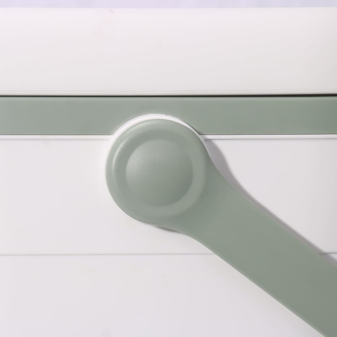 A 22L cooler box in white with a light green handle. Features a simple design and a logo. A 22L cooler box in white with a light green handle. Features a simple design and a logo.