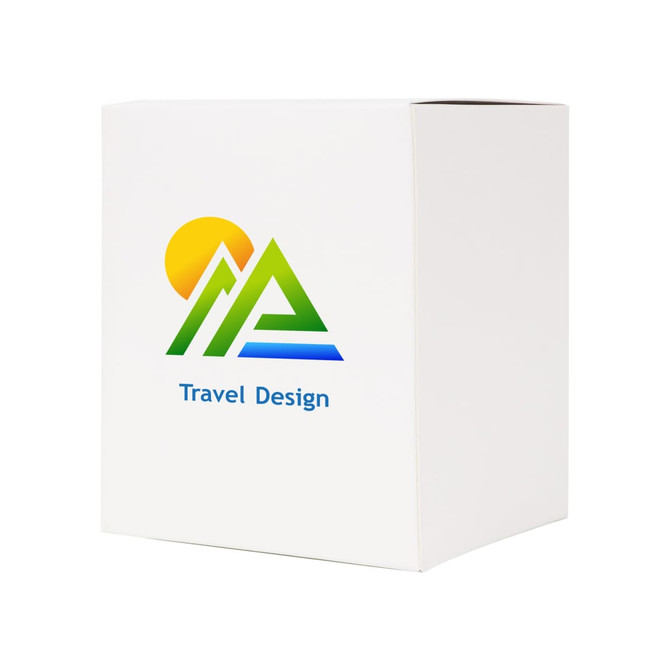 A large square white gift box with a green logo and sun design, featuring dimensions of 105 x 130 x 105mm.