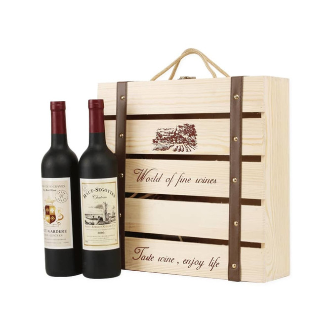 A wooden wine box made of light-coloured wood, containing two bottles of red wine, with a decorative logo. A wooden wine box made of light-coloured wood, containing two bottles of red wine, with a decorative logo.