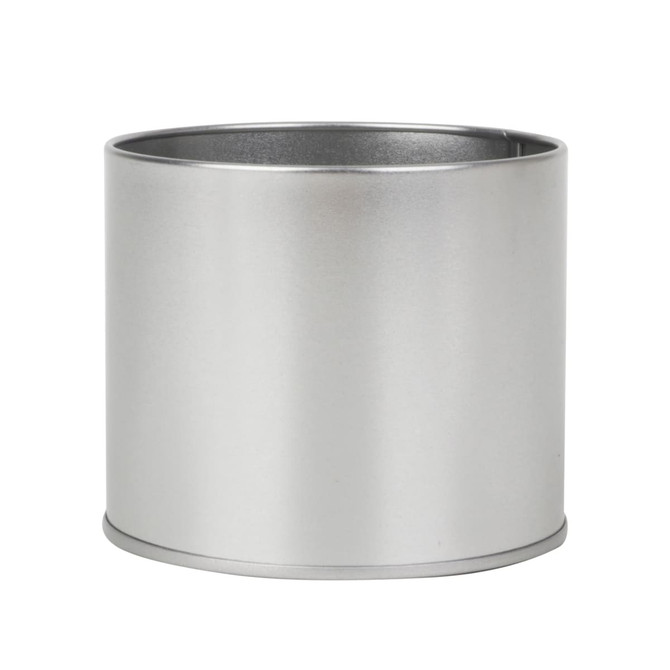 A silver tin can without a lid, measuring 85 x 75mm, suitable for various uses in homeware. A silver tin can without a lid, measuring 85 x 75mm, suitable for various uses in homeware.