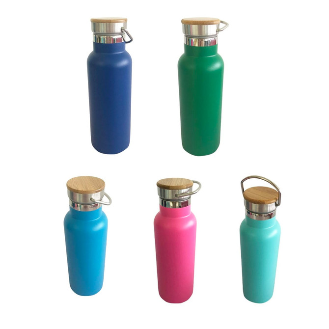 A drink bottle collection featuring five colours: blue, green, light blue, pink, and teal, with bamboo lids and metal accents.