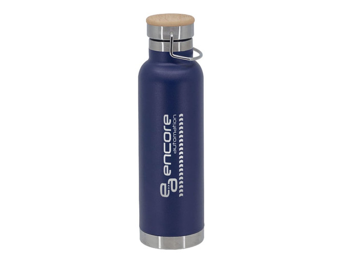 A drink bottle in navy blue with a wooden lid and a metal base, featuring a logo on the side.
