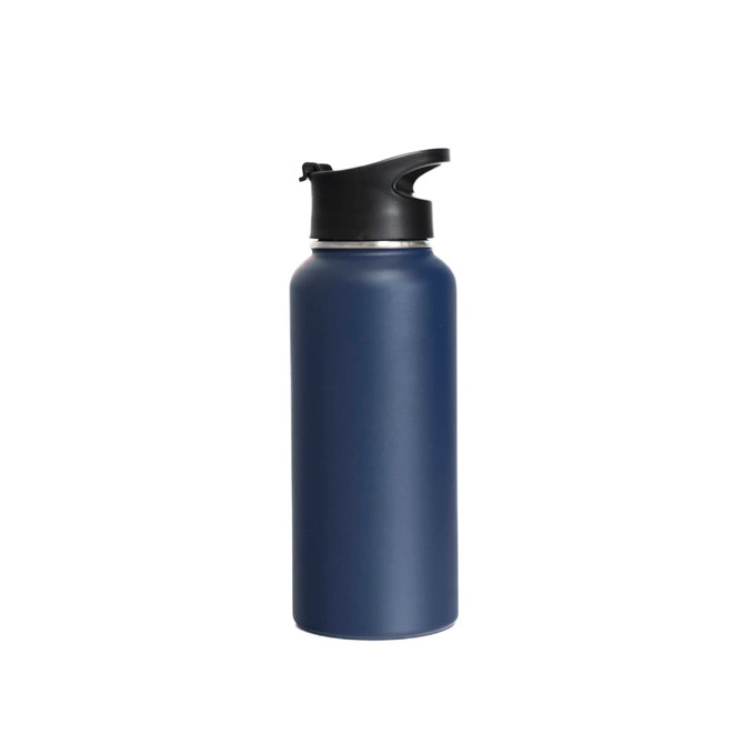 A drink bottle in navy blue featuring a stainless steel double wall and a black lid. It has a logo on the surface.