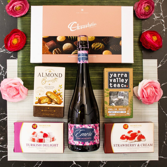 De Bortoli Emeri Moscato Sweet Indulgence Gift Hamper