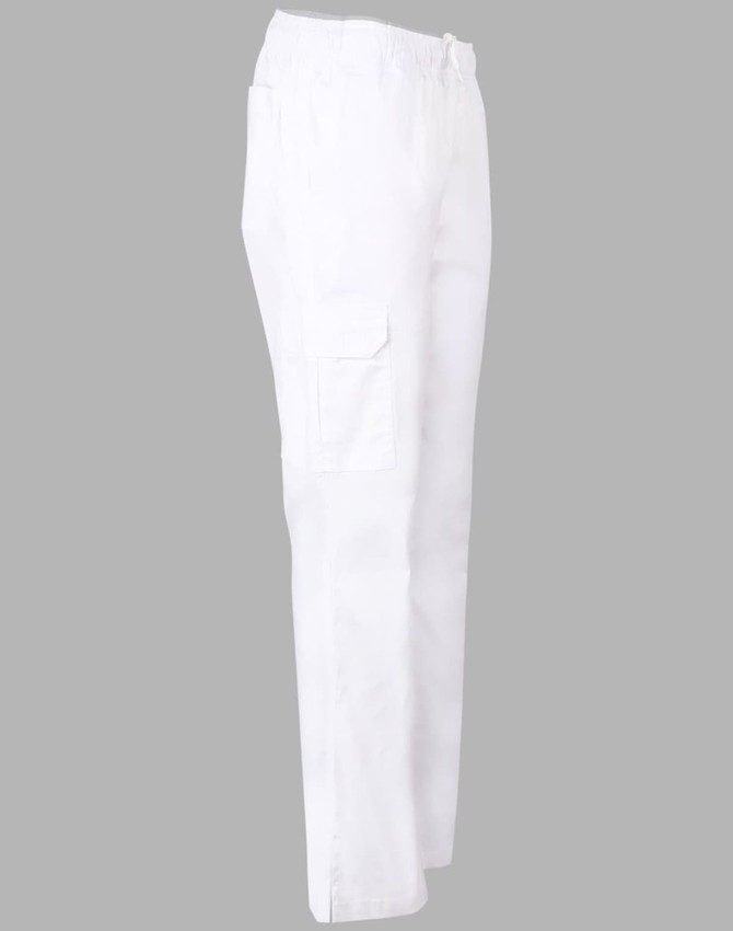 Ladies' functional chef pants in white with a smooth finish and side pockets, featuring an elastic waistband and a logo.