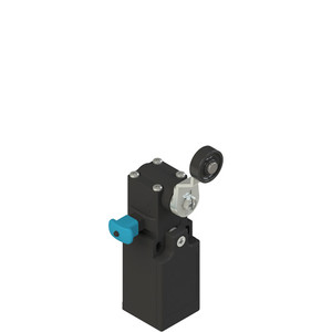 Pizzato FR 957-W3 Position Switch with Roller Lever & Reset Device - Precision & Reliability for Industrial Automation