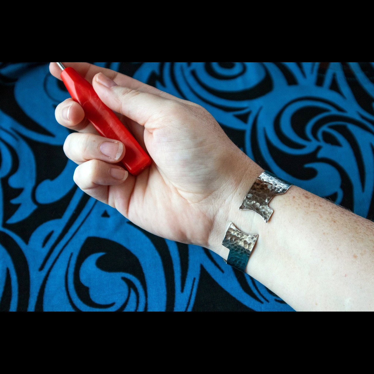 Bypass Band Shove Knife Bracelet