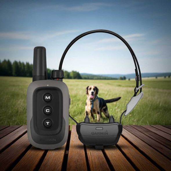Garmin® Delta SE Remote Dog Training System Outside with Dog Garmin® Delta SE Remote Dog Training System Outside with Dog