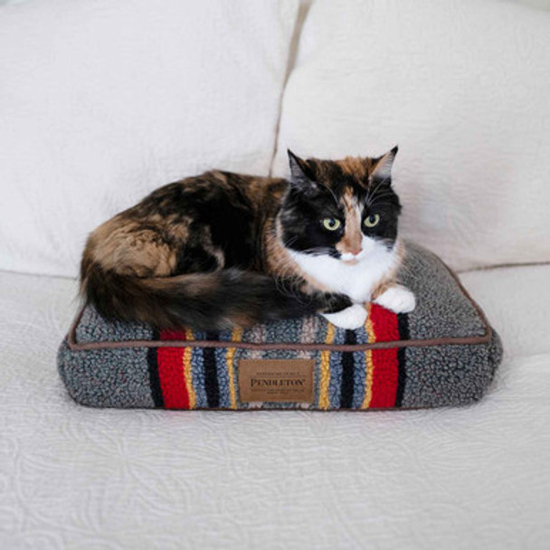 Pendleton Berber Napper Dog Bed Vintage Camp Heather Green with Cat