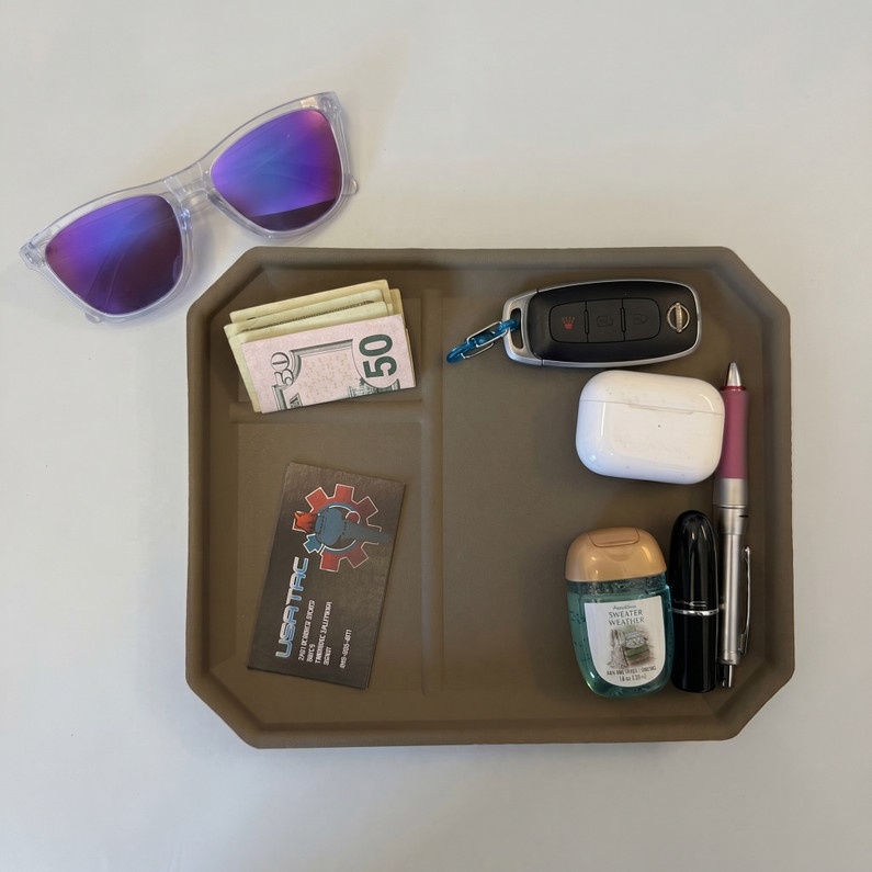 CUSTOMER SPOTLIGHT | Sara’s Flat Dark Earth (FDE) Classical EDC Tray