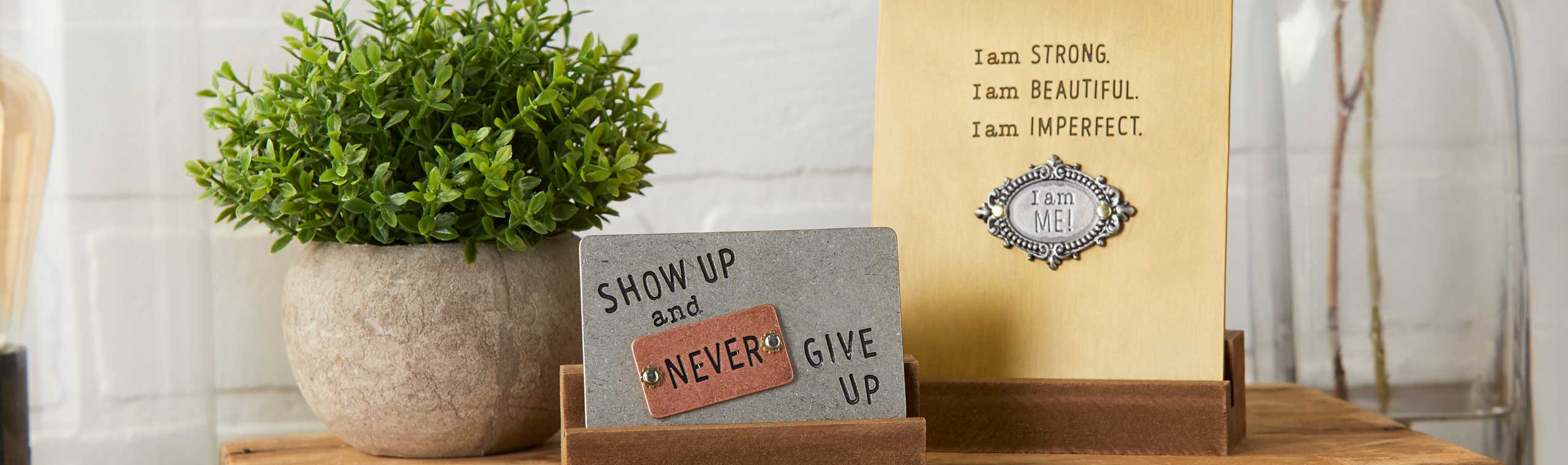 Photo of metal cards with insprational quotes