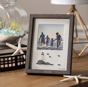 picture frame of a beach