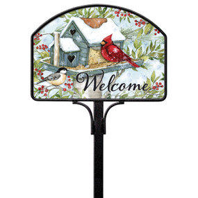 Winter Birdhouse Yard DeSign