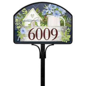Farmhouse Flowers Yard DeSign