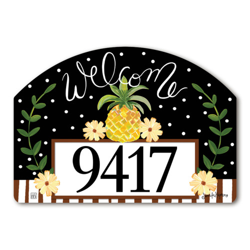 Welcoming Pineapple Yard DeSign slide 