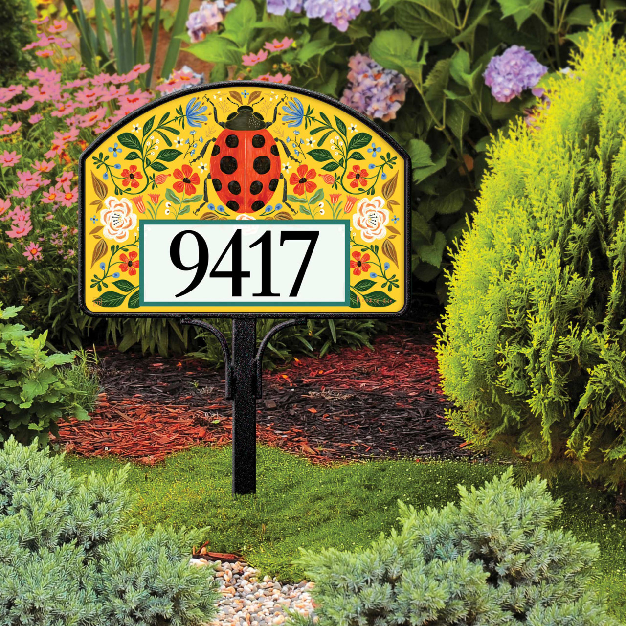 Ladybug Deco Yard DeSign thumbnail