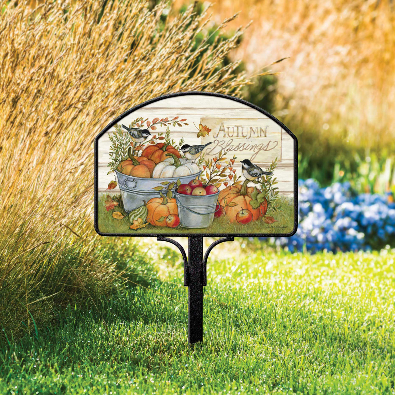 Fall Buckets Yard DeSign thumbnail