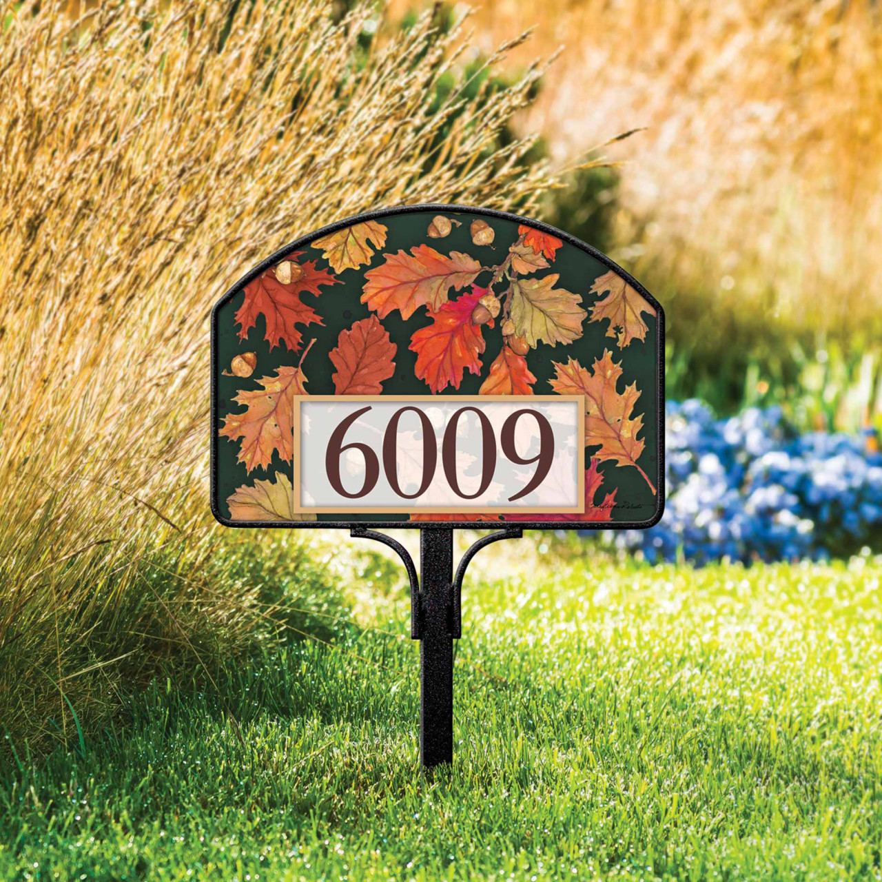 Autumn Acorns Yard DeSign thumbnail