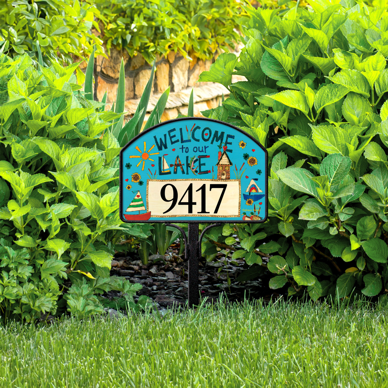 Live Love Lake Yard DeSign thumbnail