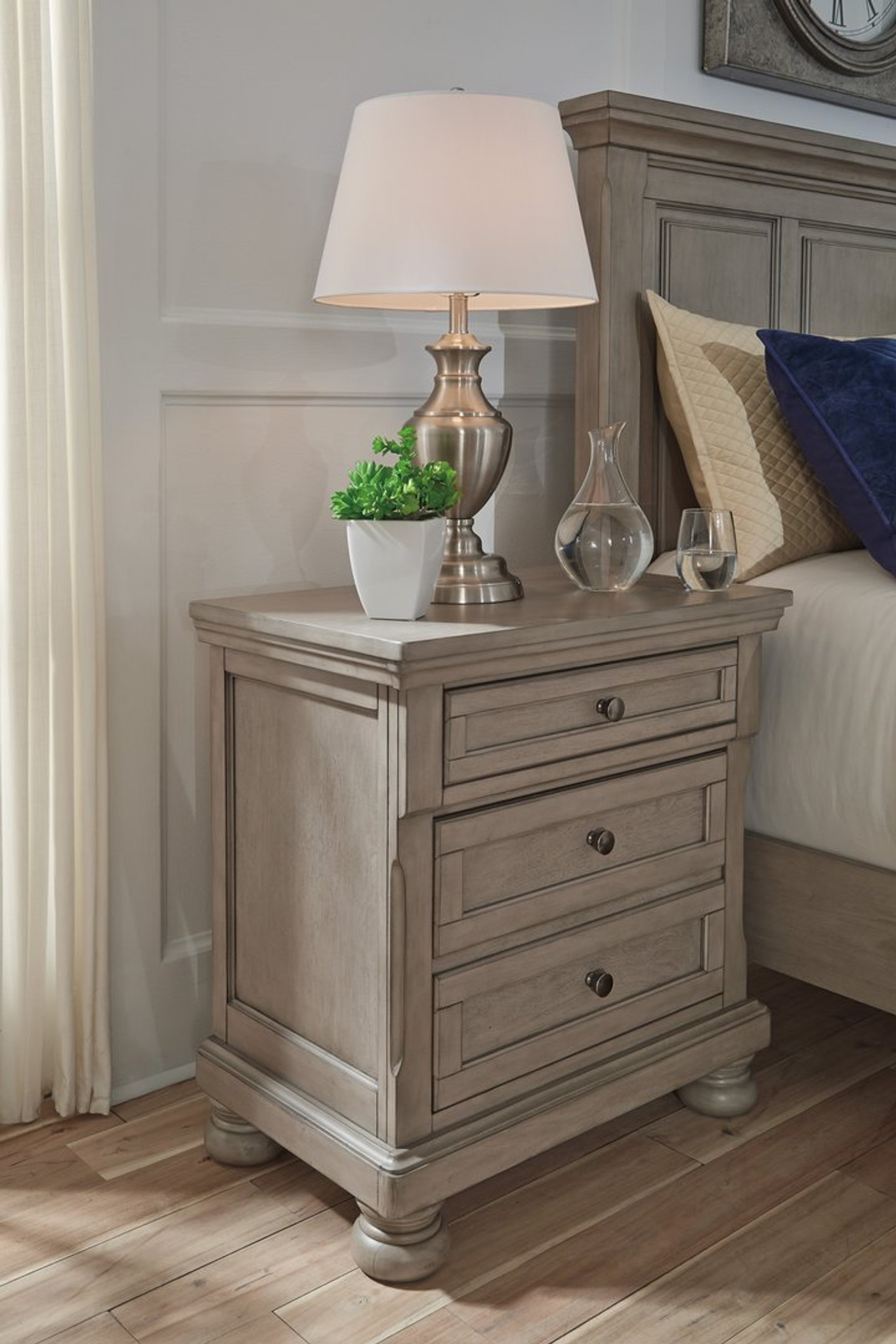 Lettner light gray panel bedroom set Clearance