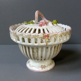 Candy Dish Pompadour - Faïencerie d’Art de Malicorne Pottery