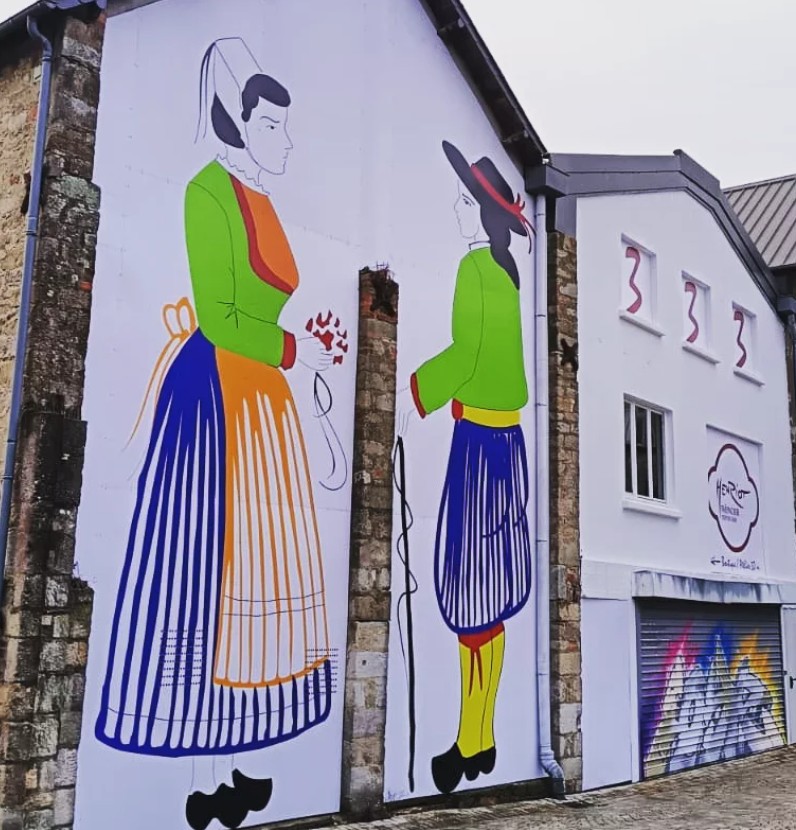 Quimper Pottery - The Tradition & History of Quimper Faience