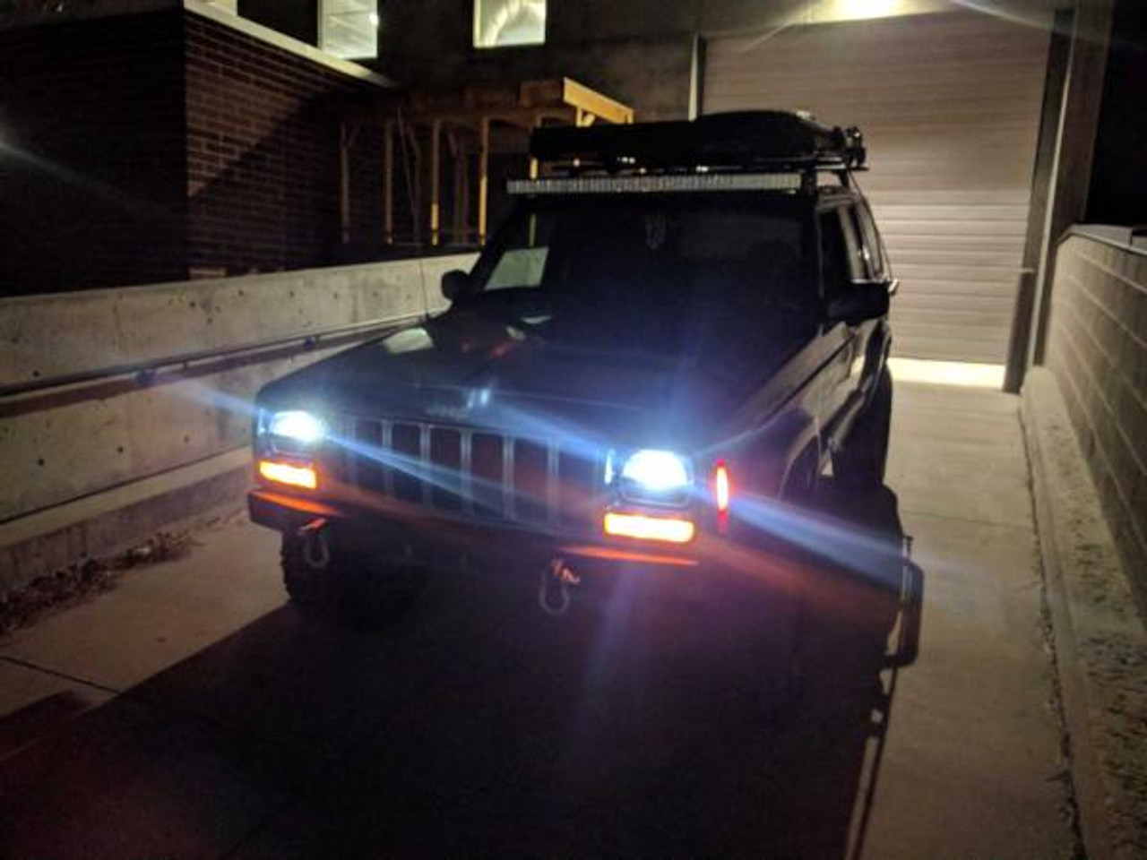 XJ 5 x 7 Headlight