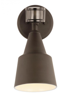 Flood Light traditional 1-light outdoor exterior flood with photo and motion sensor in antique bronz (38|8560701PM-71)