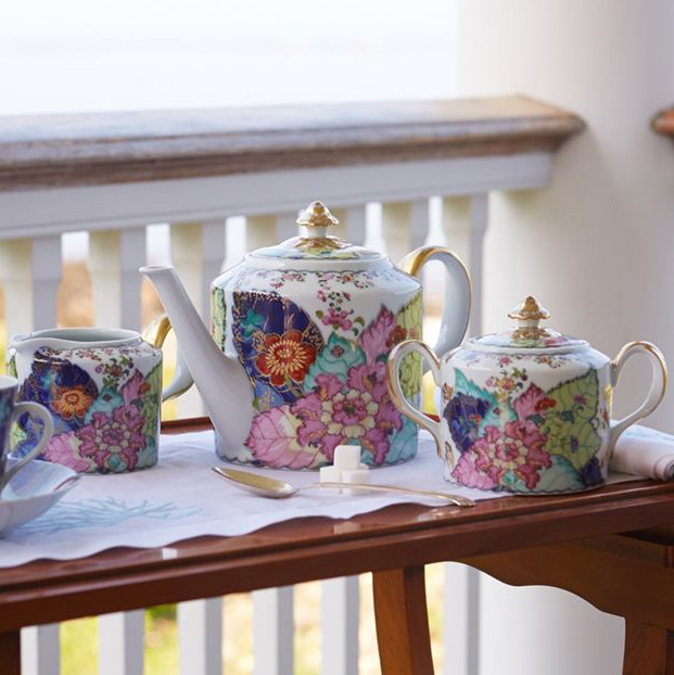 Tobacco Leaf Teapot