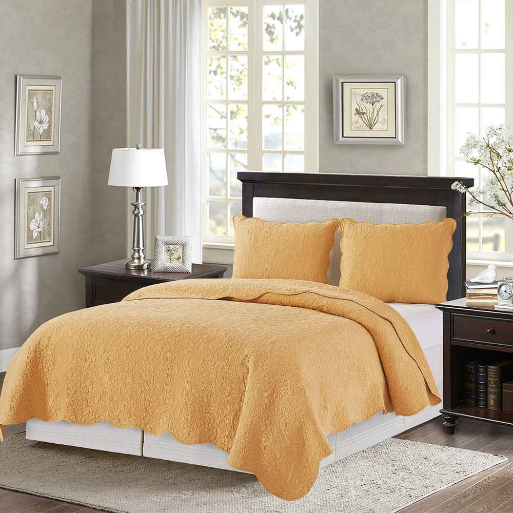 WILLIAMSBURG Christiana Quilt Set - Honey Yellow | The Shops at Colonial Williamsburg