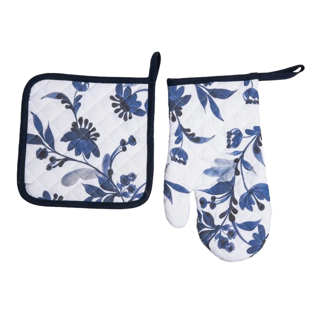 WILLIAMSBURG Maryfrances Blue Delft Oven Mitt and Potholder Set | The Shops at Colonial Williamsburg