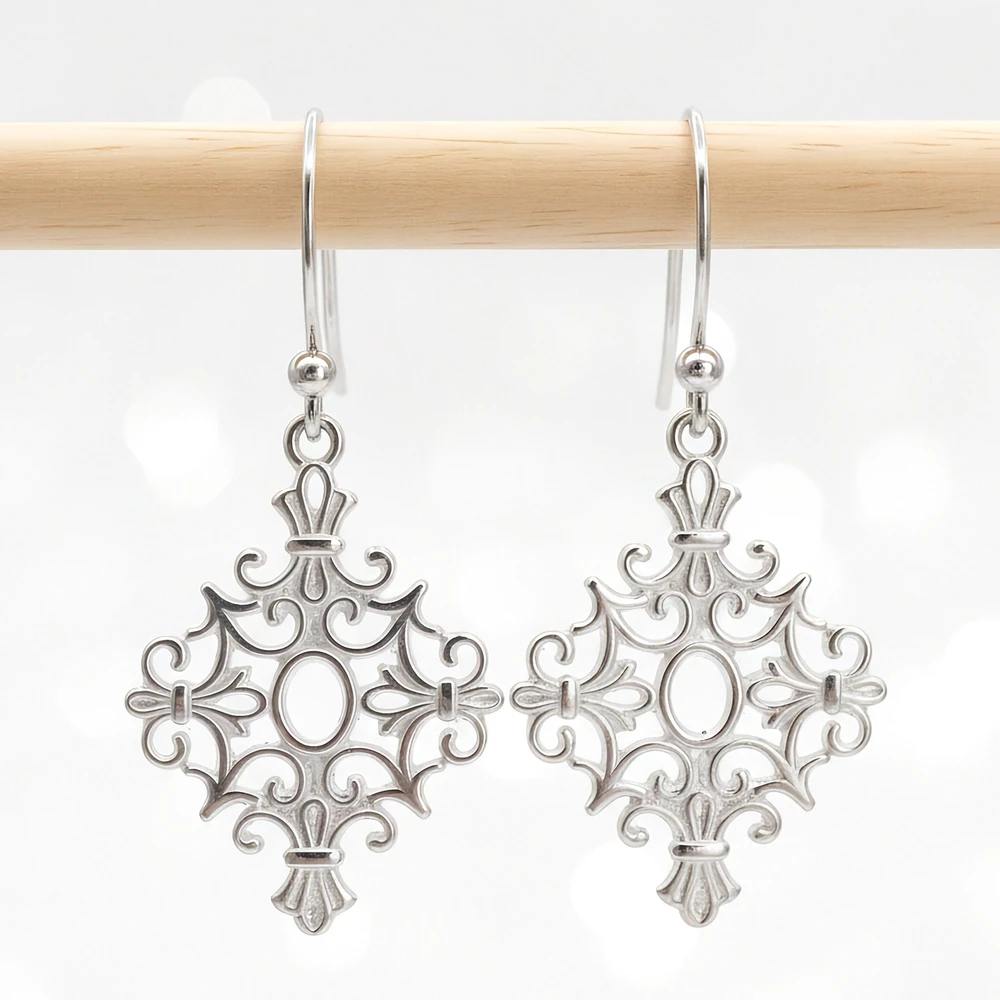 Capitol Detail Sterling Silver Earrings | The Shops at Colonial Williamsburg