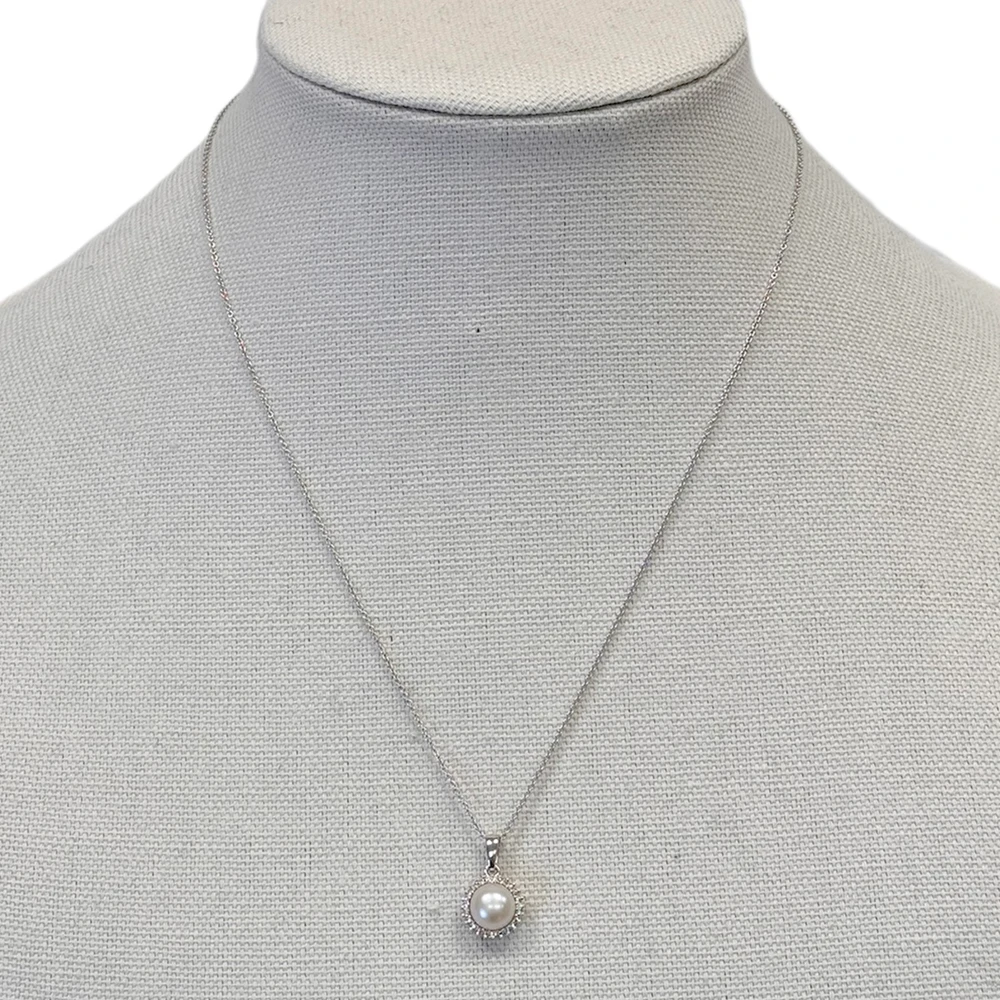 White Button Pearl & Topaz Silver Necklace | The Shops at Colonial Williamsburg