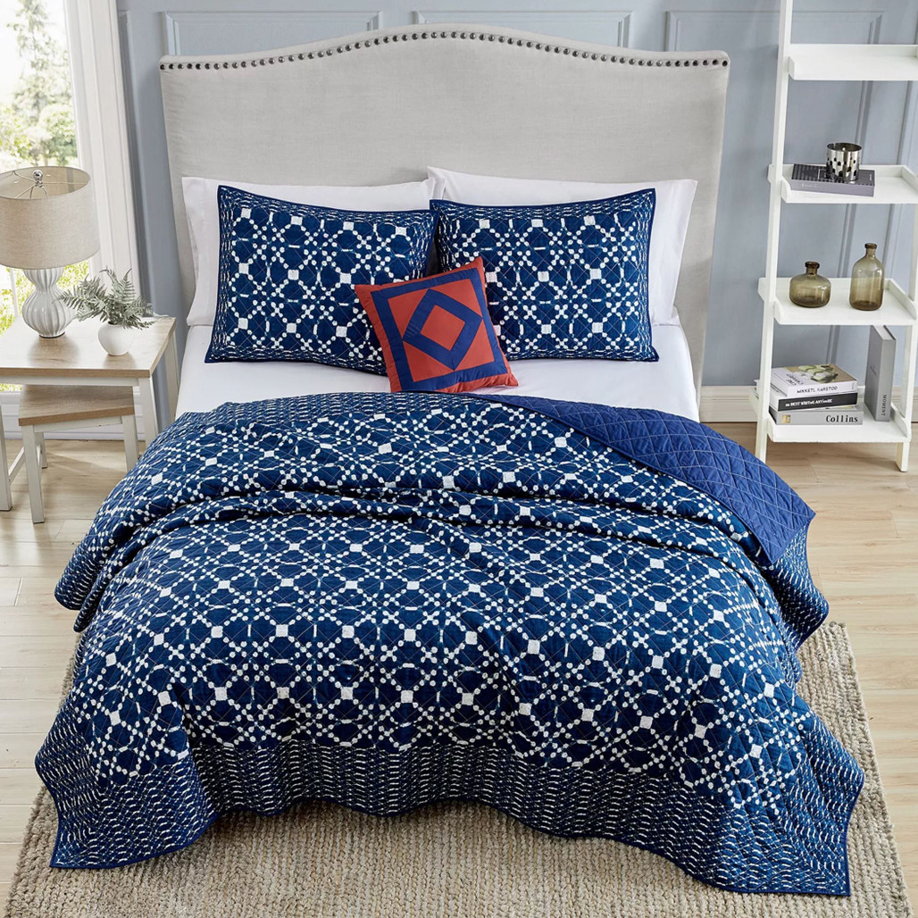 WILLIAMSBURG Heirloomed Powell Quilt Set | The Shops at Colonial Williamsburg