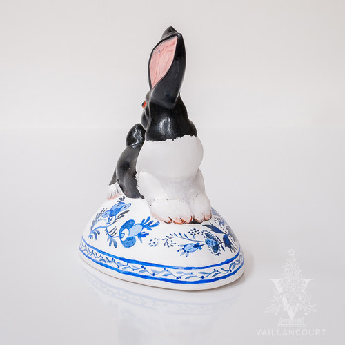 Vaillancourt Black and White Bunny Backward Facing on Delft Egg | The Shops at Colonial Williamsburg