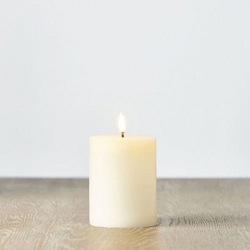 Uyuni 7 or 8 White Christmas Tree Flicker Flame Candle