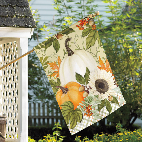 Farmhouse Fall House Flag | The Shops at Colonial Williamsburg