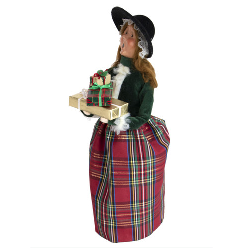 Byers' Choice Caroler Shopping Woman