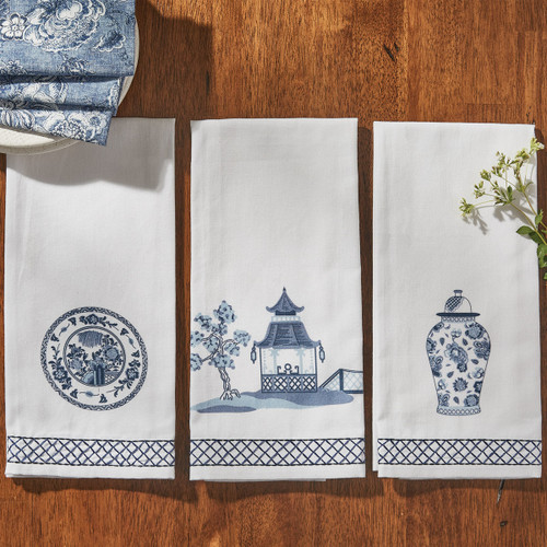 WILLIAMSBURG Blue Chinoiserie Plate Kitchen Towel | The Shops at Colonial Williamsburg