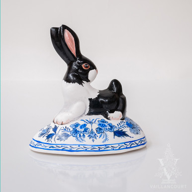 Vaillancourt Large Black and White Bunny Backward Facing on Delft Egg