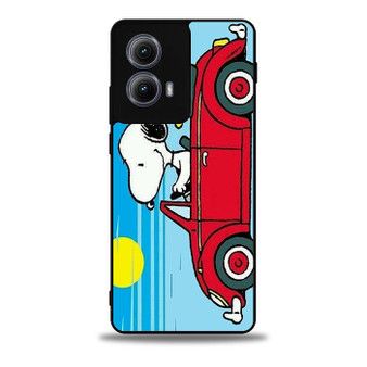 Snoopy in Car Motorola Moto Edge 5G 2024/ Moto Edge 5G 2025 Case
