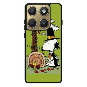 Snoopy under the tree Motorola Edge 2026 Case