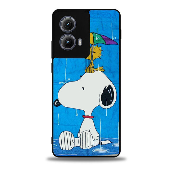Snoopy In Rain Motorola Moto Edge 5G 2024/ Moto Edge 5G 2025 Case