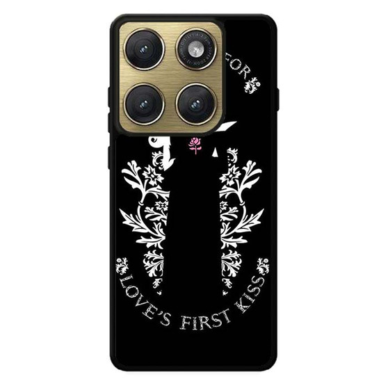 Aurora Waiting First Kiss Motorola Edge 2026 Case